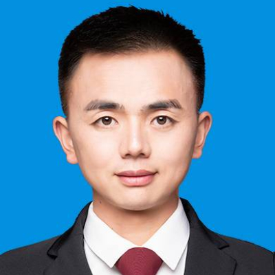 韩海建，男，汉族，1987年3月出生，2007年12月入伍，2012年6月入党，2020年12月退出现役。入伍前系部队报道员，3次被评为优秀新闻报道员。2018年取得中级摄影师资格证书，2019年被《金华日报》评为积极通讯员，个人先后在新浪网、搜狐网、腾讯网、中国新闻网、中国军网、浙江在线、《金华日报》、《赣南日报》、《上饶日报》等媒体平台发表新闻作品600余篇（幅）。